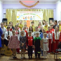 Архангело-Михайловский приход города Дно организовал праздник, посвящённый Сретению Господню и Дню православной молодёжи