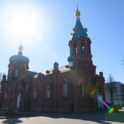 Храм святого Александра Невского города Пскова приглашает принять участие в военно-патриотических юношеских чтениях «Воины-герои России. Памяти 6-ой роты»