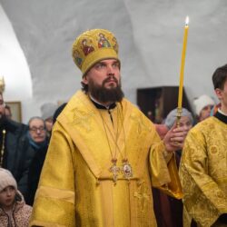 Митрополит Арсений возглавил всенощное бдение в храме Нерукотворного Образа Спаса (с Жабьей лавицы) города Пскова