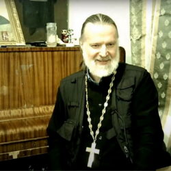 При храме святого Александра Невского города Пскова священник провел лекцию на тему: «Послушание истинное и ложное»