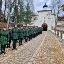 Свято-Успенский Псково-Печерский монастырь посетили военнослужащие учебного центра РВСН из города Остров