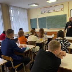 Руководитель Отдела религиозного образования и катехизации Псковской епархии помог лицеистам определить главные жизненные ориентиры