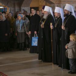 Митрополит Арсений принял участие в открытии выставки-форума «Читающий город» в Минске