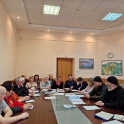 Клирики Псковской епархии приняли участие в заседании организационного комитета, посвященного празднованию Дня Победы в городе Печоры