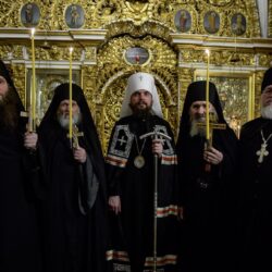 Митрополит Арсений совершил монашеский постриг в Псково-Печерском монастыре