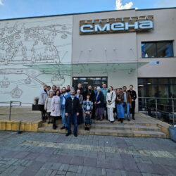 Прихожане и настоятель храма святых апостолов Петра и Павла (с Буя) посетили кинотеатр для просмотра фильма «Страсти Христовы»