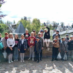 Учащиеся Остинской школы деревни Ершово совершили паломническую поездку в Псково-Печерский монастырь