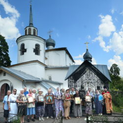 Состоялся традиционный крестный ход вокруг города Пскова