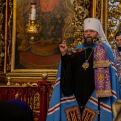 Митрополит Матфей совершил Литургию святителя Василия Великого в Свято-Троицком кафедральном соборе