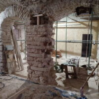 В Спасо-Мирожском монастыре продолжаются реставрационные работы