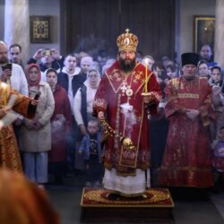 Митрополит Матфей совершил всенощное бдение в Псково-Печерской обители