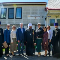 Митрополит Матфей поздравил с Воскресением Христовым воспитанников Центра лечебной педагогики Псковской области