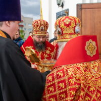 Митрополит Псковский и Порховский Матфей возглавил Всенощное бдение в Свято-Тихоновском храме города Великие Луки