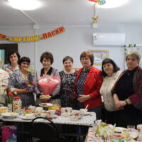 Участники литературно-православного клуба «Родник» при Свято-Троицком соборе города Острова провели Пасхальную встречу