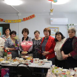 Участники литературно-православного клуба «Родник» при Свято-Троицком соборе города Острова провели Пасхальную встречу