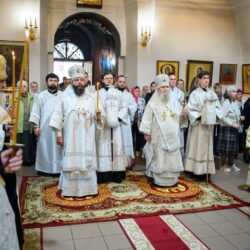 Накануне Вознесения Господня митрополит Матфей возглавил всенощное бдение в Вознесенском соборе города Великие Луки