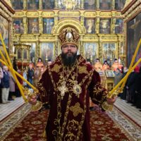 Митрополит Матфей совершил Божественную Литургию в Свято-Троицком кафедральном соборе