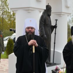 Слово митрополита Псковского и Порховского Матфея у памятника святителю Тихону