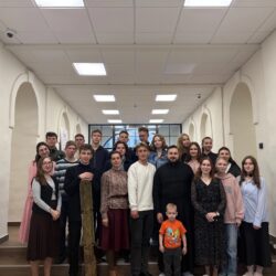 В молодежном центре «Трилучье» состоялась встреча, посвящённая проекту «Общее Дело: Возрождение деревянных храмов Севера» на территории Псковской области