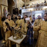 Митрополит Матфей возглавил всенощное бдение в Псково-Печерском монастыре