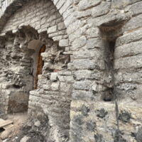 В храме святителя Николая Чудотворца (со Усохи) реставраторы готовятся к заливке полов