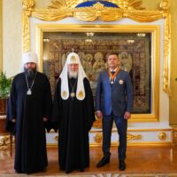 Святейший Патриарх Кирилл встретился с митрополитом Псковским и Порховским Матфеем и губернатором Псковской области Михаилом Ведерниковым