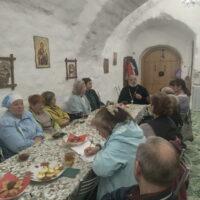 Первое занятие в Воскресной школе для взрослых прошло в храме святых Космы и Дамиана (с Примостья)