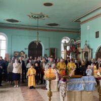 Настоятель храма святого апостола Матфея благословил учащихся Писковской средней школы на новый учебный год