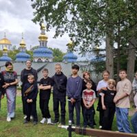 Для воспитанников Центра помощи детям организовали паломническую поездку в Псково-Печерский монастырь