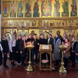 Участники Молодежного центра «Трилучье» посетили храм Покрова Пресвятой Богородицы (от Торгу)