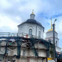 В храме святых Сорока Севастийских мучеников световые окна обнаружены в барабане купола