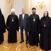 Митрополит Матфей обсудил в Северной столице проекты в сфере туризма и паломничества