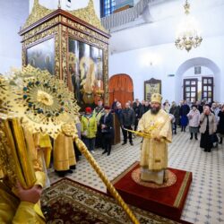 Митрополит Матфей совершил Литургию в Свято-Троицком кафедральном соборе