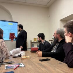 В Молодежном центре Псковской епархии «Трилучье» состоялся урок церковнославянского языка