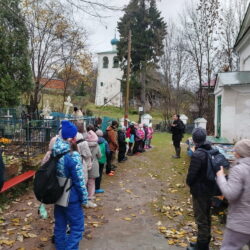 Участники братства православных следопытов при храме Покрова Пресвятой Богородицы (от Торгу) приняли участие в походе по Изборско-Мальскому заповеднику