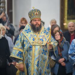 Митрополит Матфей возглавил всенощное бдение в Свято-Троицком кафедральном соборе