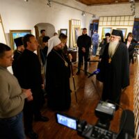 Митрополит Матфей принял участие в открытии выставки работ абхазских художников «Отражение небесного в земном»