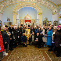 В рамках совместного проекта Русской Православной Церкви и фонда «Защитники Отечества» состоялась встреча участников СВО и их семей с протоиереем Олегом Тэором