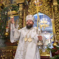 Митрополит Матфей совершил Великую вечерню Рождества Христова в Свято-Троицком кафедральном соборе