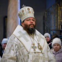 Митрополит Матфей совершил Литургию в Псково-Печерском монастыре