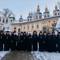 Митрополит Матфей возглавил заседание Духовного собора Псково-Печерского монастыря