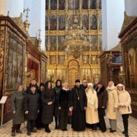 Настоятель Свято-Троицкого собора провел встречу с сотрудниками Псковского отделения СберБанка