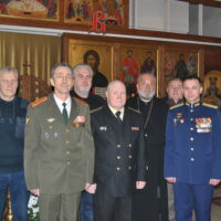 При храме святых Космы и Дамиана (с Примостья) прошло занятие Воскресной школы для взрослых на тему: «Есть такая профессия Родину защищать»