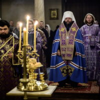 Митрополит Матфей совершил всенощное бдение в Псково-Печерском монастыре