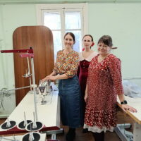 При храме святого Александра Невского города Пскова организовано гуманитарное швейное производство