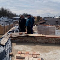 Митрополит Матфей проинспектировал ход работ по реставрации исторического здания Псковской духовной семинарии