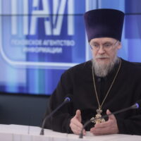 Протоиерей Артемий Лутченко рассказал о традициях праздника Пасхи на брифинге ПАИ