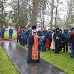 Клирик Псковской епархии совершил заупокойную литию по жертвам Чернобыля