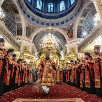 Митрополит Матфей возглавил всенощное бдение в Псково-Печерском монастыре