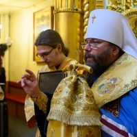 Митрополит Матфей возглавил всенощное бдение в Псково-Печерском монастыре